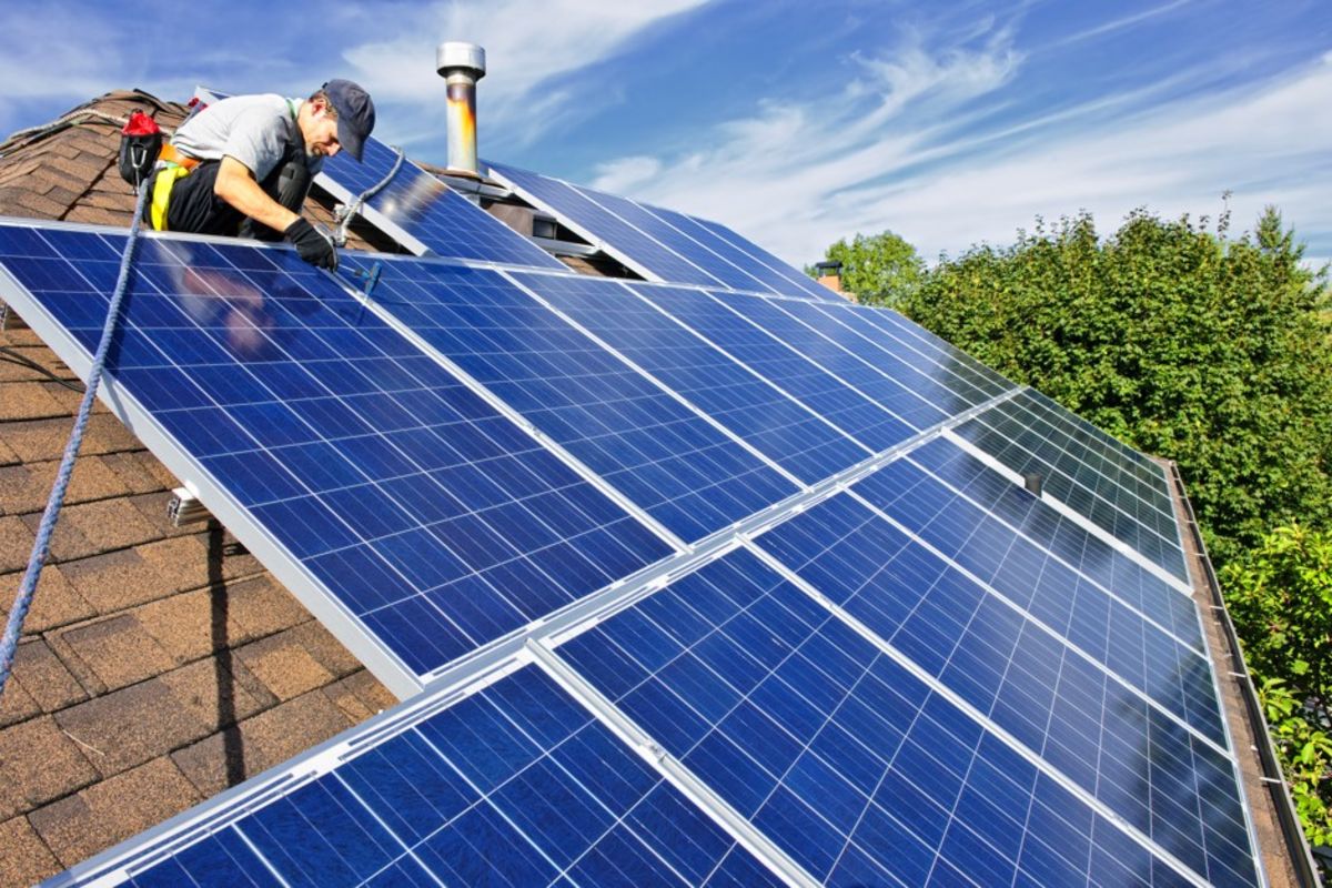 Solar PV, Battery Back Up & Solar Thermal